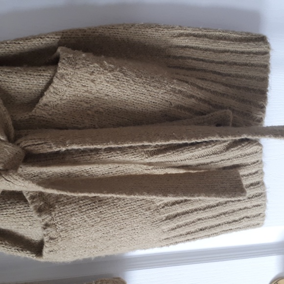 Women's Cardigan - Picture 4 of 8